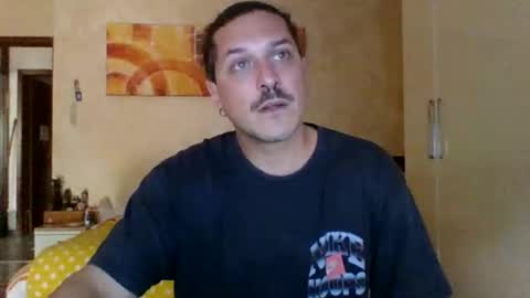 Snapshot of matteushh87 chatting on May 2026 08:33:01 AM matteushh87 online show from May 2026 08:33:01 AM