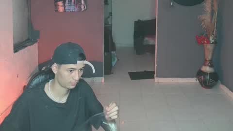 mattias     online show from February 2025 06:37:01 PM