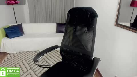 Lana online show from December 2024 04:35:02 PM