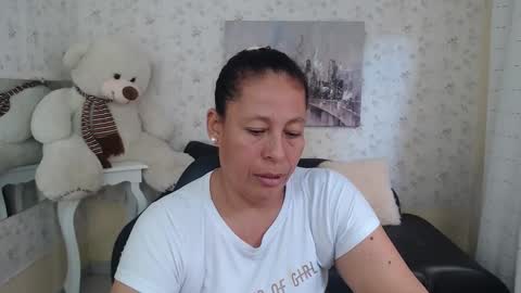 Snapshot of mature_martina_ chatting on May 2026 08:25:01 PM Martina online show from May 2026 08:25:01 PM
