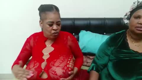 QUEEN online show from March 2026 08:59:02 PM