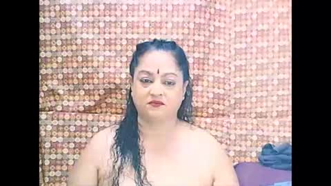 Snapshot of matureindian654u chatting on May 2026 04:39:01 PM matureindian654u online show from May 2026 04:39:01 PM