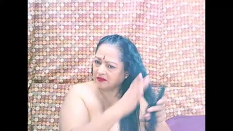 Snapshot of matureindian654u chatting on May 2026 06:14:01 PM matureindian654u online show from May 2026 06:14:01 PM