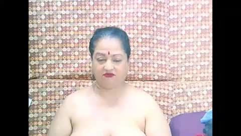 Snapshot of matureindian654u chatting on May 2026 09:33:01 PM matureindian654u online show from May 2026 09:33:01 PM