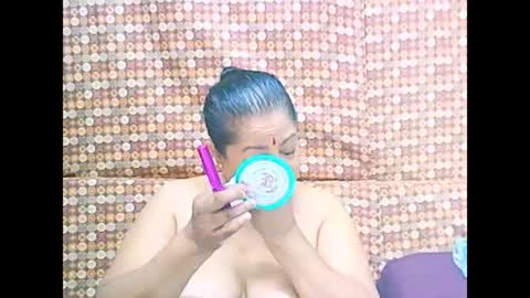 Snapshot of matureindian654u chatting on May 2026 08:55:02 AM matureindian654u online show from May 2026 08:55:02 AM