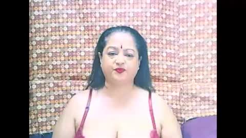Snapshot of matureindian654u chatting on May 2026 06:06:01 PM matureindian654u online show from May 2026 06:06:01 PM
