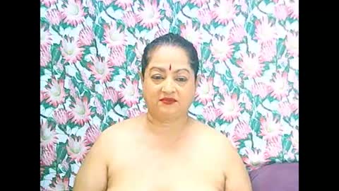 Snapshot of matureindian654u chatting on June 2026 08:37:01 AM matureindian654u online show from June 2026 08:37:01 AM