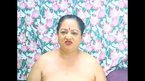 Snapshot of matureindian654u chatting on June 2026 05:04:02 PM matureindian654u online show from June 2026 05:04:02 PM