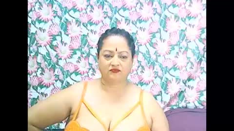 Snapshot of matureindian654u chatting on June 2026 02:19:01 PM matureindian654u online show from June 2026 02:19:01 PM