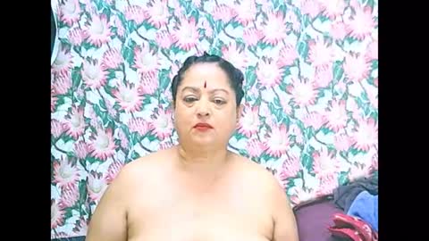 Snapshot of matureindian654u chatting on June 2026 12:26:02 PM matureindian654u online show from June 2026 12:26:02 PM