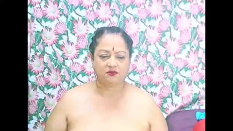 Snapshot of matureindian654u chatting on July 2026 05:45:01 PM matureindian654u online show from July 2026 05:45:01 PM
