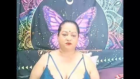 Snapshot of matureindian654u chatting on July 2026 06:10:01 PM matureindian654u online show from July 2026 06:10:01 PM
