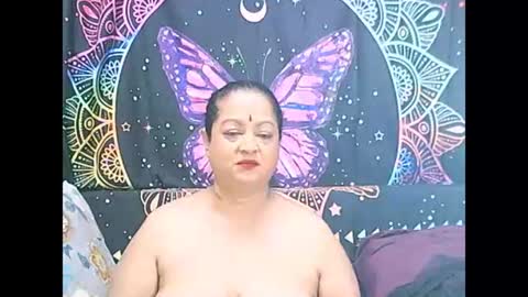 Snapshot of matureindian654u chatting on July 2026 06:44:01 PM matureindian654u online show from July 2026 06:44:01 PM