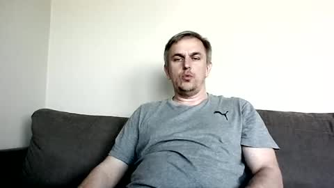 Snapshot of matureontheedge chatting on June 2026 05:39:01 PM matureontheedge online show from June 2026 05:39:01 PM