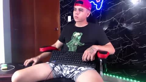 Snapshot of maty_hard chatting on January 2025 03:12:01 PM Matias online show from January 2025 03:12:01 PM