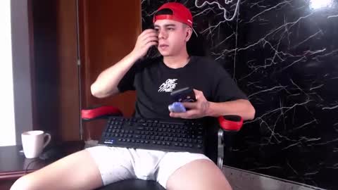 Snapshot of maty_hard chatting on February 2025 10:15:02 AM Matias online show from February 2025 10:15:02 AM