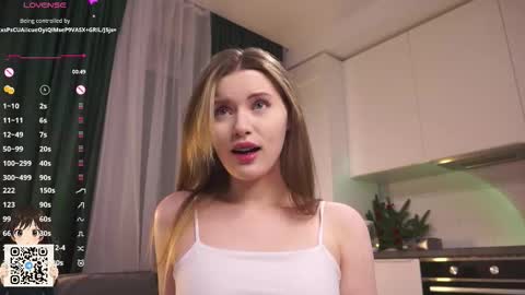 Lily online show from December 2025 04:45:02 PM