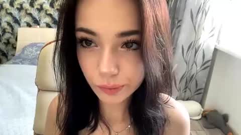 Snapshot of maudieyuan chatting on June 2026 03:19:02 AM Lina online show from June 2026 03:19:02 AM