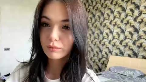 Snapshot of maudieyuan chatting on June 2026 05:03:02 AM Lina online show from June 2026 05:03:02 AM