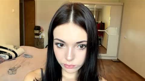 Snapshot of maudieyuan chatting on July 2026 06:37:02 AM Lina online show from July 2026 06:37:02 AM