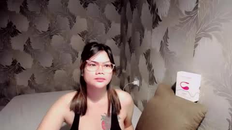 Snapshot of maui2612 chatting on January 2026 10:25:02 PM Maui 18 online show from January 2026 10:25:02 PM