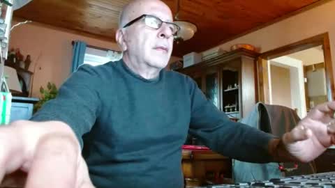 Maurice online show from December 2024 01:38:02 PM