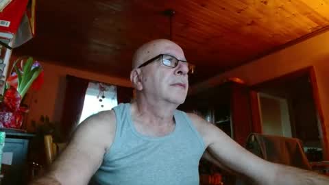 Maurice online show from December 2024 12:27:01 PM