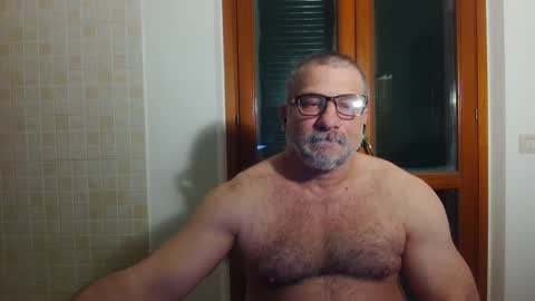 mauro1971 online show from April 2026 11:27:02 PM