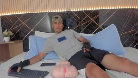Snapshot of mauro_boy chatting on May 2026 08:28:01 PM mauro_boy online show from May 2026 08:28:01 PM