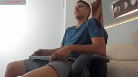Snapshot of mauro_boy chatting on June 2026 07:34:02 PM mauro_boy online show from June 2026 07:34:02 PM