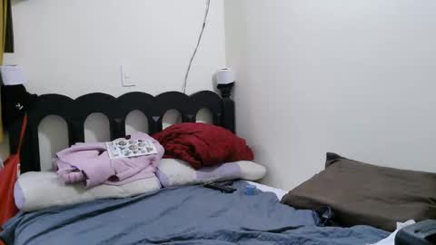 Snapshot of mauroluxandra chatting on April 2026 11:31:01 PM mauroluxandra online show from April 2026 11:31:01 PM