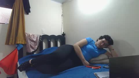 Snapshot of mauroluxandra chatting on May 2026 06:05:02 PM mauroluxandra online show from May 2026 06:05:02 PM