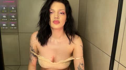 Snapshot of mavis_crystal chatting on February 2026 05:19:02 PM Mavis online show from February 2026 05:19:02 PM