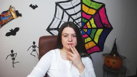 MavkaCute online show from October 2025 06:19:02 PM