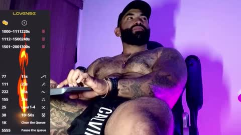 max__prada online show from December 2025 02:40:01 AM