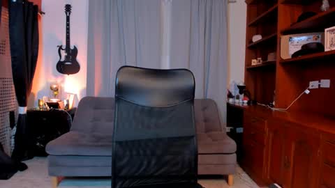 Snapshot of max_dic1 chatting on January 2025 02:09:01 AM max D. online show from January 2025 02:09:01 AM