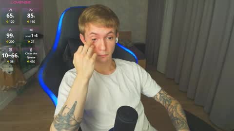 Snapshot of max_gen chatting on January 2025 09:41:01 PM Max Gen with tats 24years And Ethan without tats 20 years online show from January 2025 09:41:01 PM