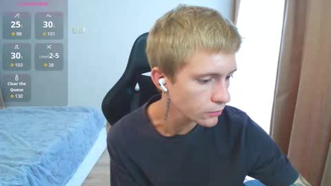 Snapshot of max_gen chatting on September 2025 11:48:01 AM Max Gen with tats 24years And Ethan without tats 20 years online show from September 2025 11:48:01 AM