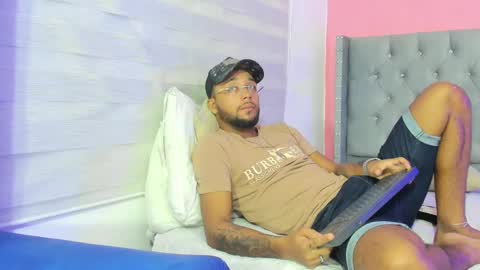 Snapshot of max_sexyhot26 chatting on January 2025 02:38:02 AM max_sexyhot26 online show from January 2025 02:38:02 AM