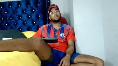 Snapshot of max_sexyhot26 chatting on February 2025 02:59:01 AM max_sexyhot26 online show from February 2025 02:59:01 AM