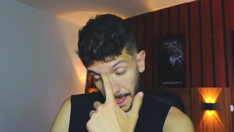 Max Taylor online show from December 2025 09:11:01 PM