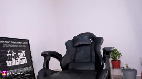 Snapshot of max_valiant1 chatting on February 2026 06:15:01 PM max_valiant1 online show from February 2026 06:15:01 PM