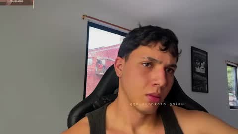 Snapshot of max_valiant1 chatting on June 2026 05:14:02 PM max_valiant1 online show from June 2026 05:14:02 PM
