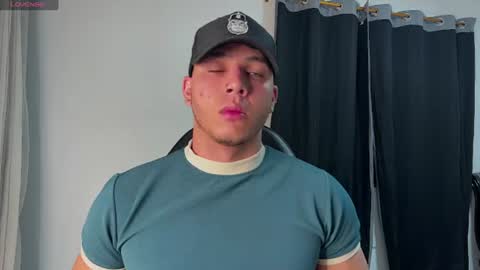 Snapshot of max_valiant1 chatting on July 2026 01:53:01 AM max_valiant1 online show from July 2026 01:53:01 AM