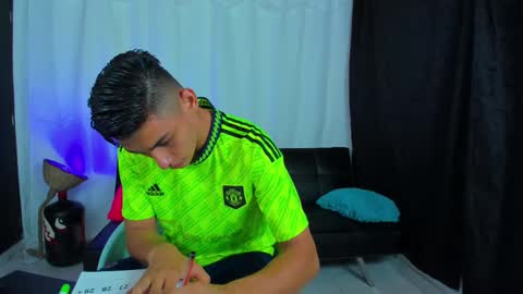 MAX     online show from March 2025 08:08:01 AM