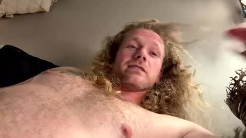 Snapshot of maxaux chatting on October 2025 07:36:02 PM Max online show from October 2025 07:36:02 PM