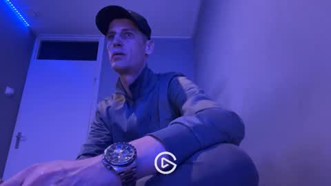 Snapshot of maxbose666 chatting on February 2025 06:48:01 PM Max online show from February 2025 06:48:01 PM