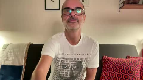 Snapshot of maxbow chatting on October 2025 05:45:02 PM Max Mikado online show from October 2025 05:45:02 PM