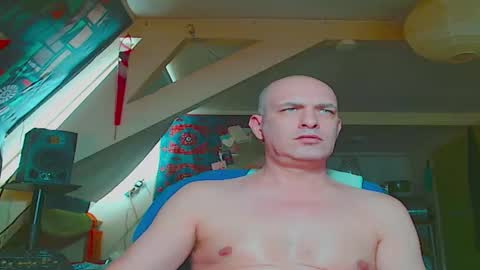 maxhardcore77 online show from April 2026 10:19:02 AM