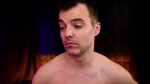 Max Hughes online show from November 2025 04:02:02 AM